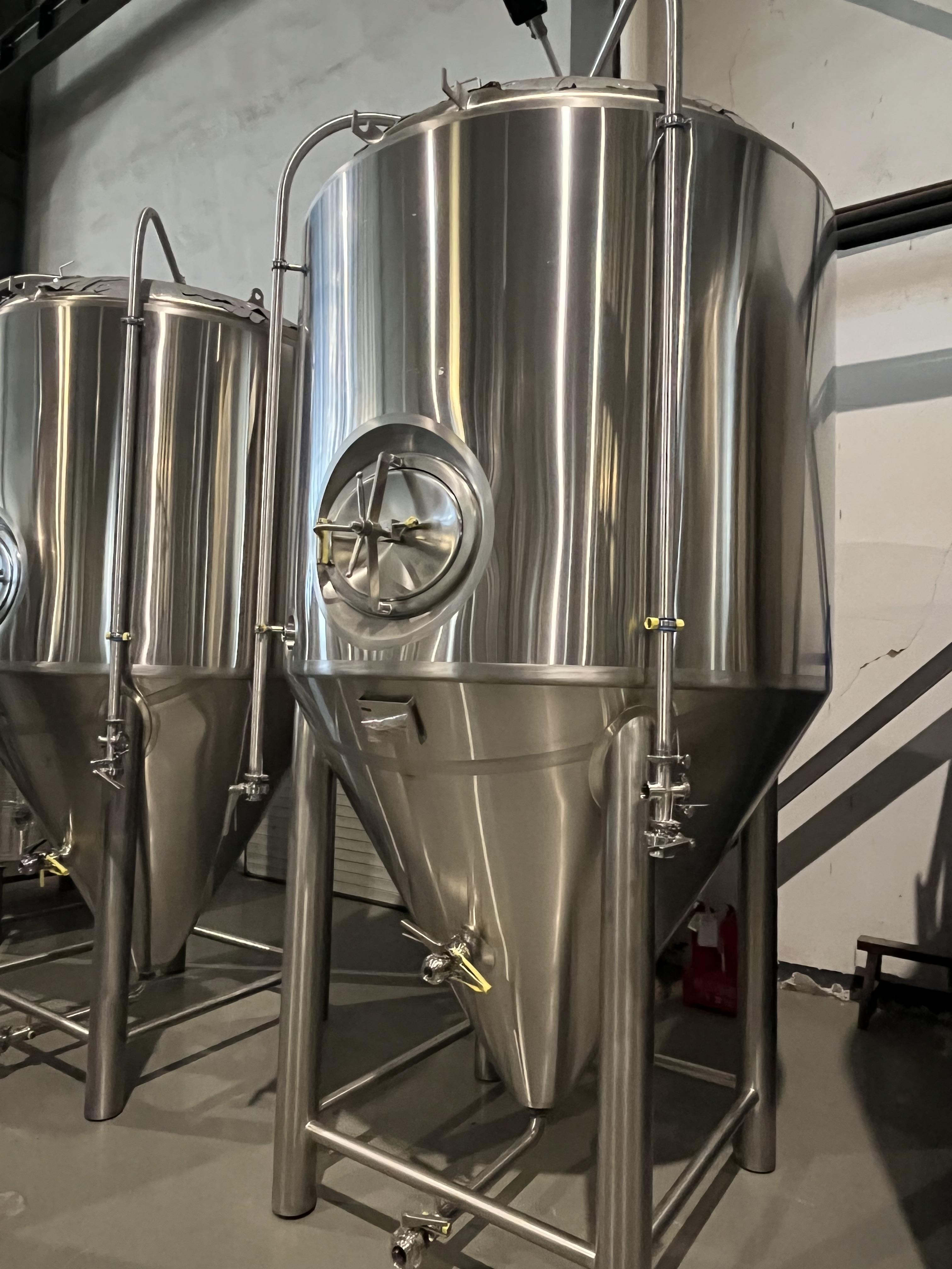 <b>Tiantai 2000L Stainless Steel Fermentation Tank</b>